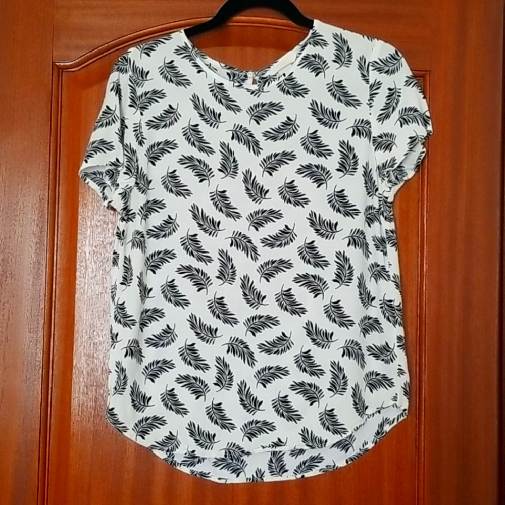 H&M Floral Short Sleeve Blouse